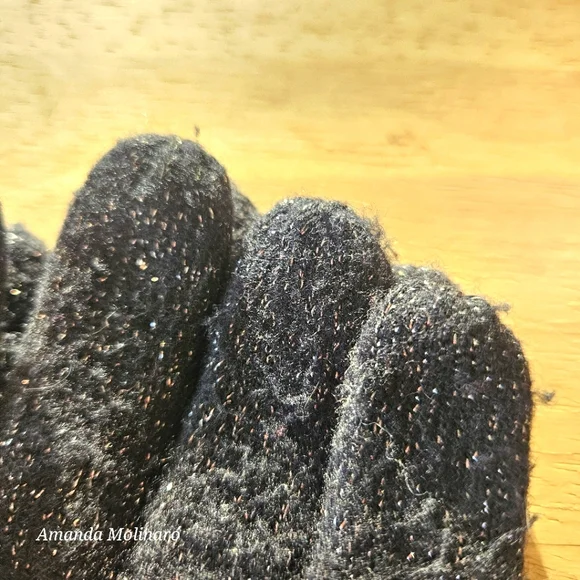 COACH Signature Logo Knit Gloves | OS - Picture 8 of 8